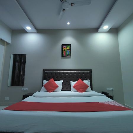 Hotel Kailash Mansarovar And Banquet Hall Bareli Exterior foto