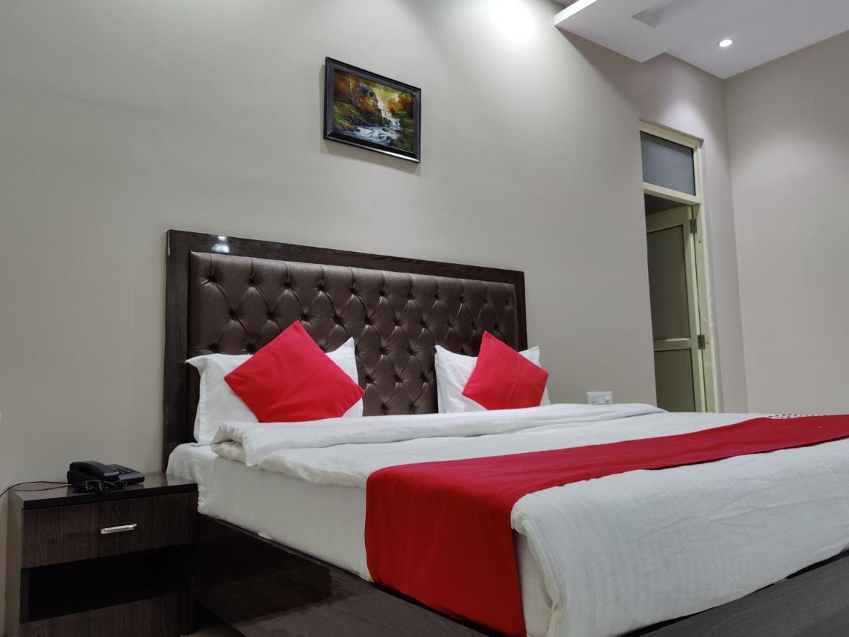 Hotel Kailash Mansarovar And Banquet Hall Bareli Exterior foto