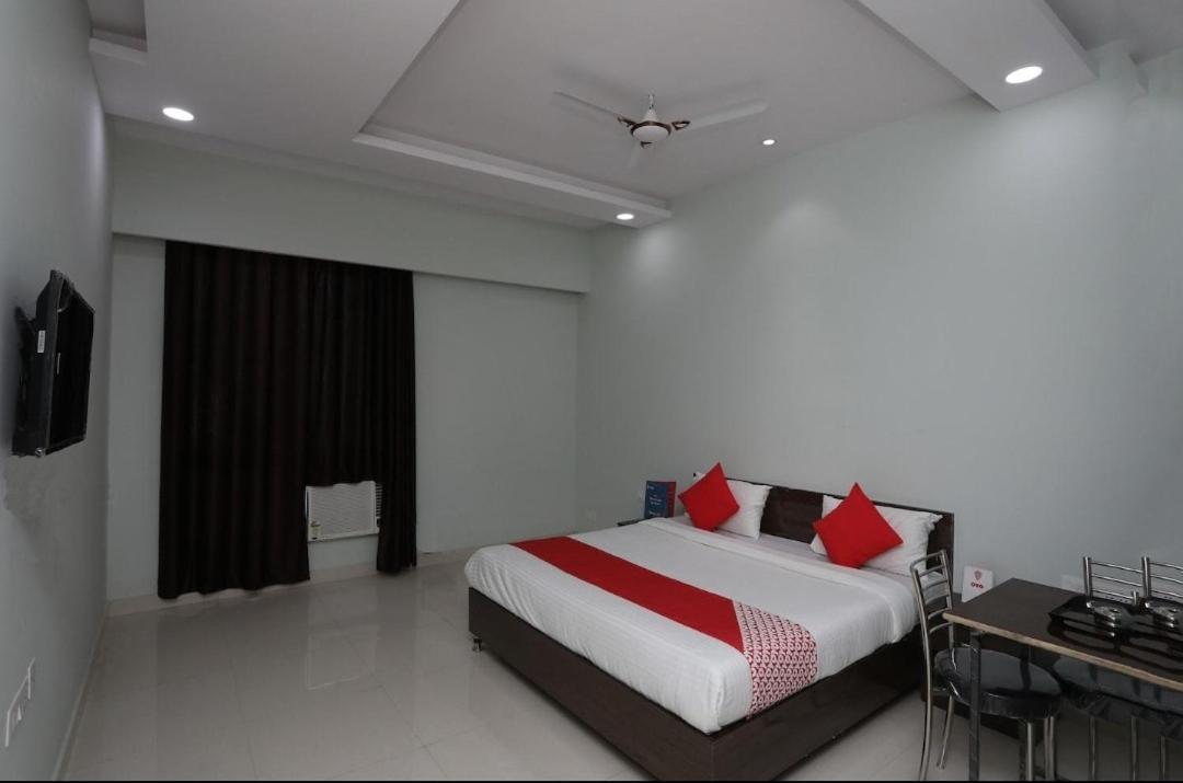 Hotel Kailash Mansarovar And Banquet Hall Bareli Exterior foto