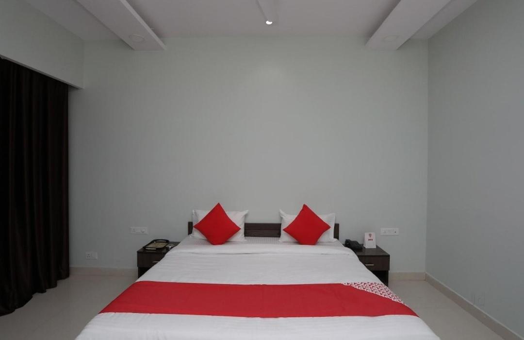 Hotel Kailash Mansarovar And Banquet Hall Bareli Exterior foto