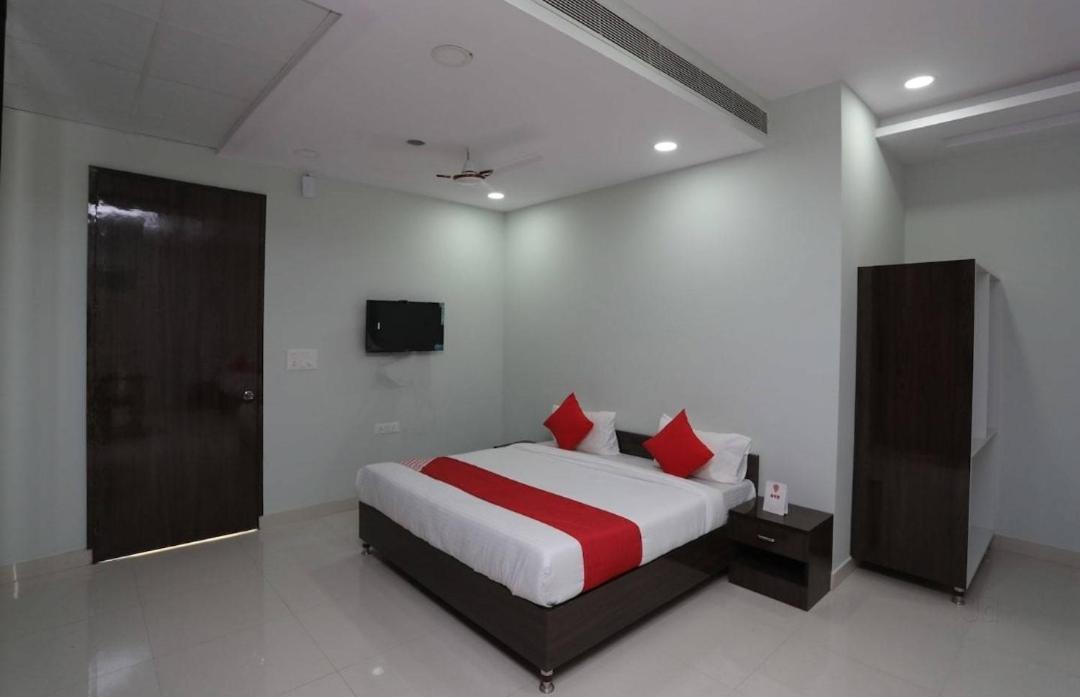 Hotel Kailash Mansarovar And Banquet Hall Bareli Exterior foto