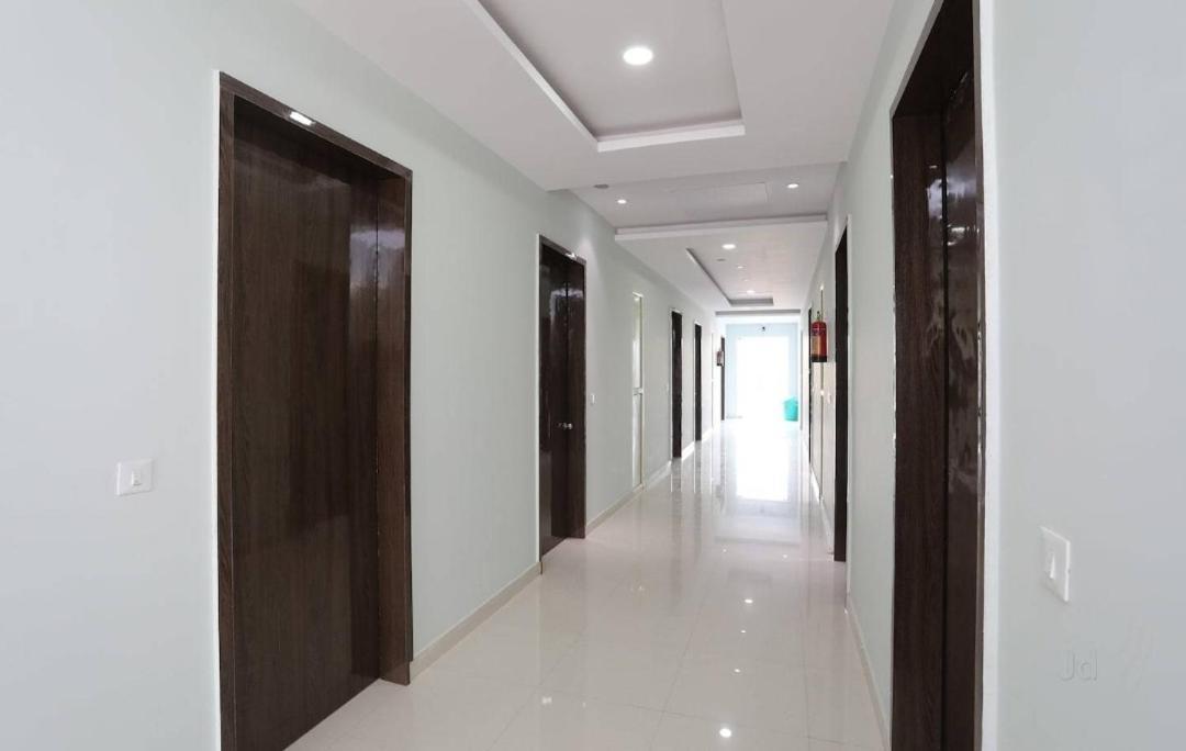 Hotel Kailash Mansarovar And Banquet Hall Bareli Exterior foto